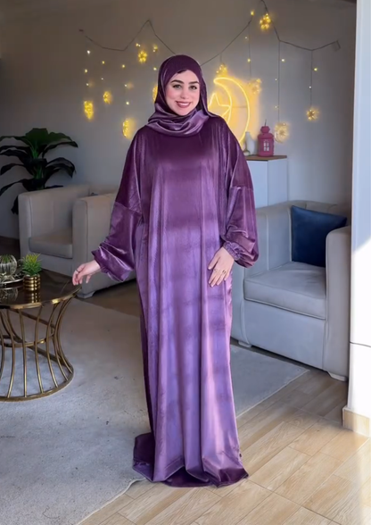 عباية "ملكة الفخامة" من القطيفة الناعمة – تشكيلة المناسبات الراقية