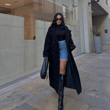 Manteau long en cachemire à ceinture et détails aux poignets