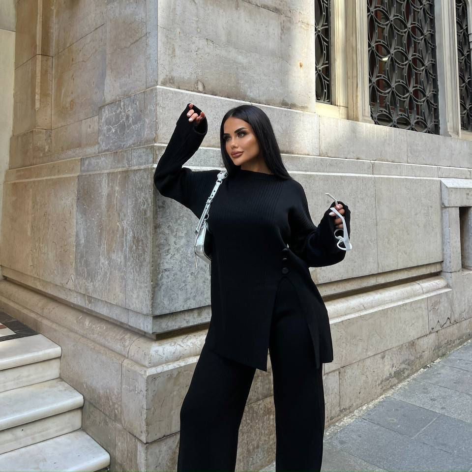 Ensemble noir ample avec ourlet contrastant